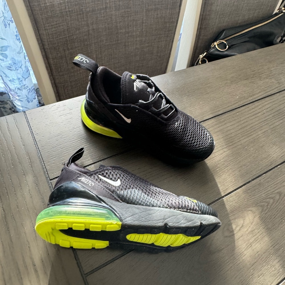 Nike Air 270 Little Kids Size 12C